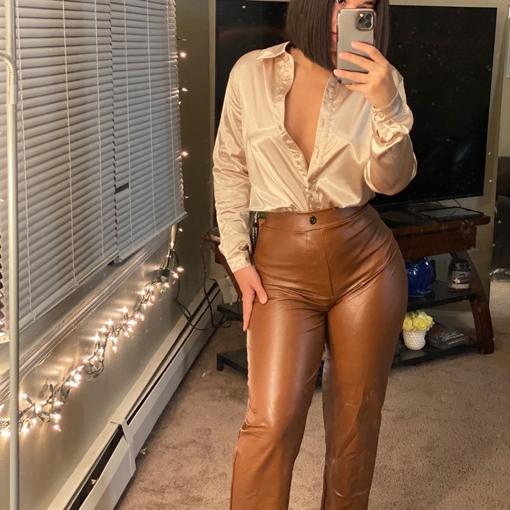 Brown crop straight leg pants. Faux leather. SZ 4